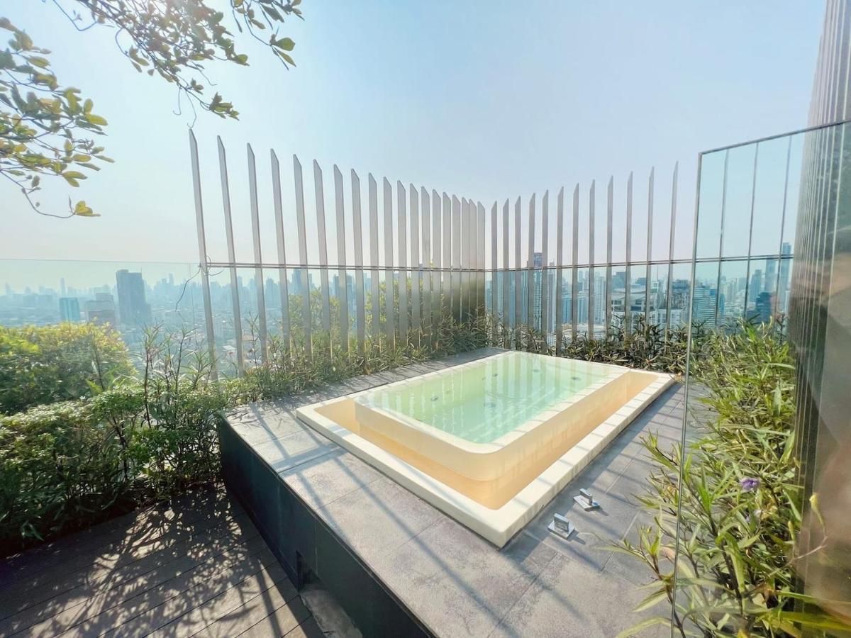 2 Bedroom Luxury Apartment 3 Min Walk From Bts Ekkamai 방콕 외부 사진